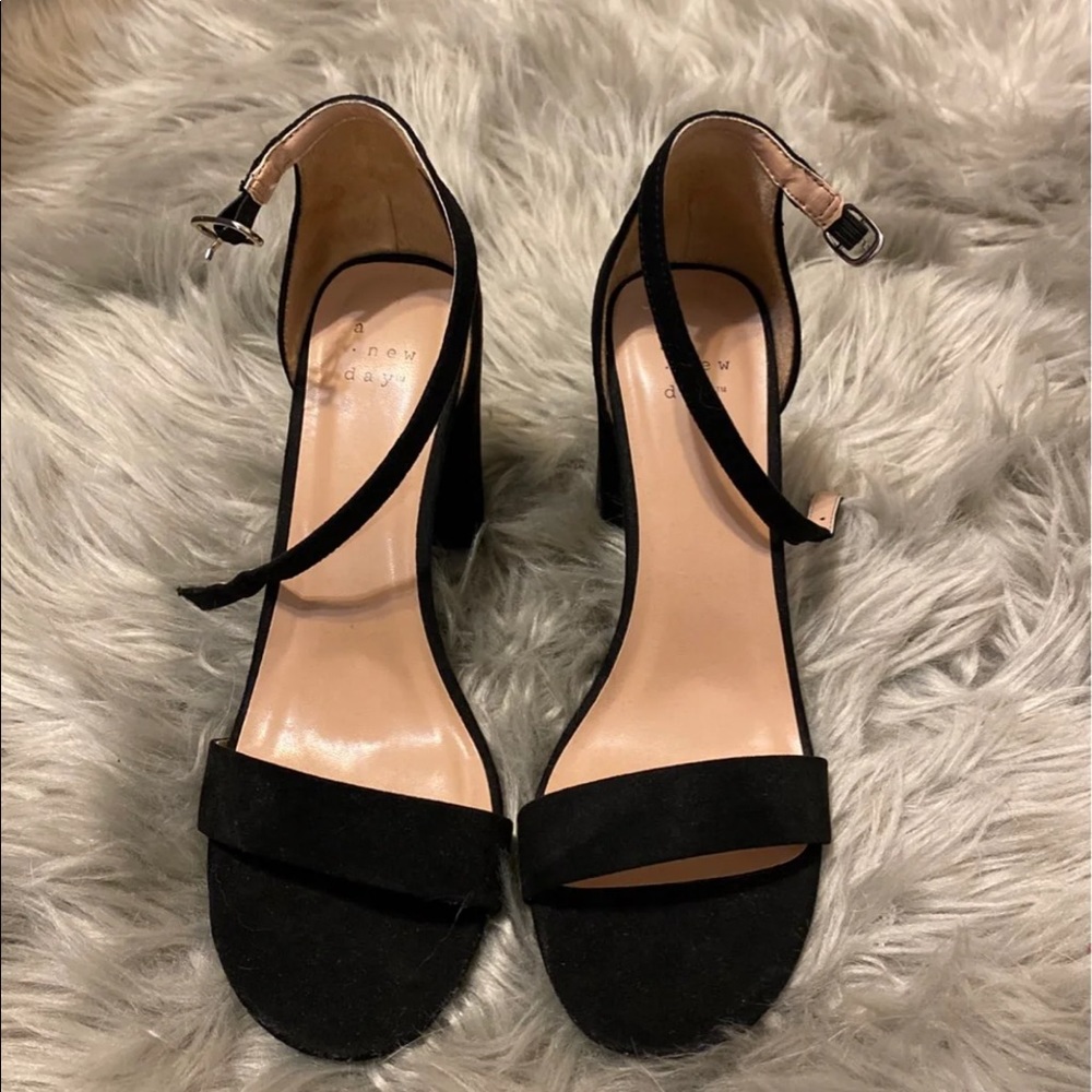Heels never worn